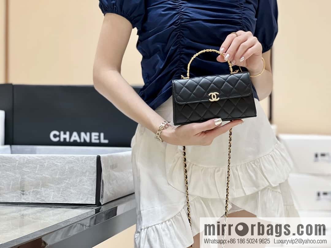 CHANEL 22b autumn and winter new trailer series Kelly enamel handle bag AP2946