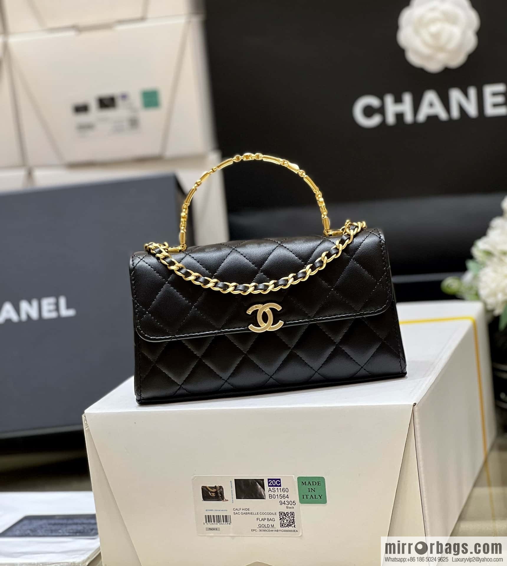 CHANEL 22b autumn and winter new trailer series Kelly enamel handle bag AP2946