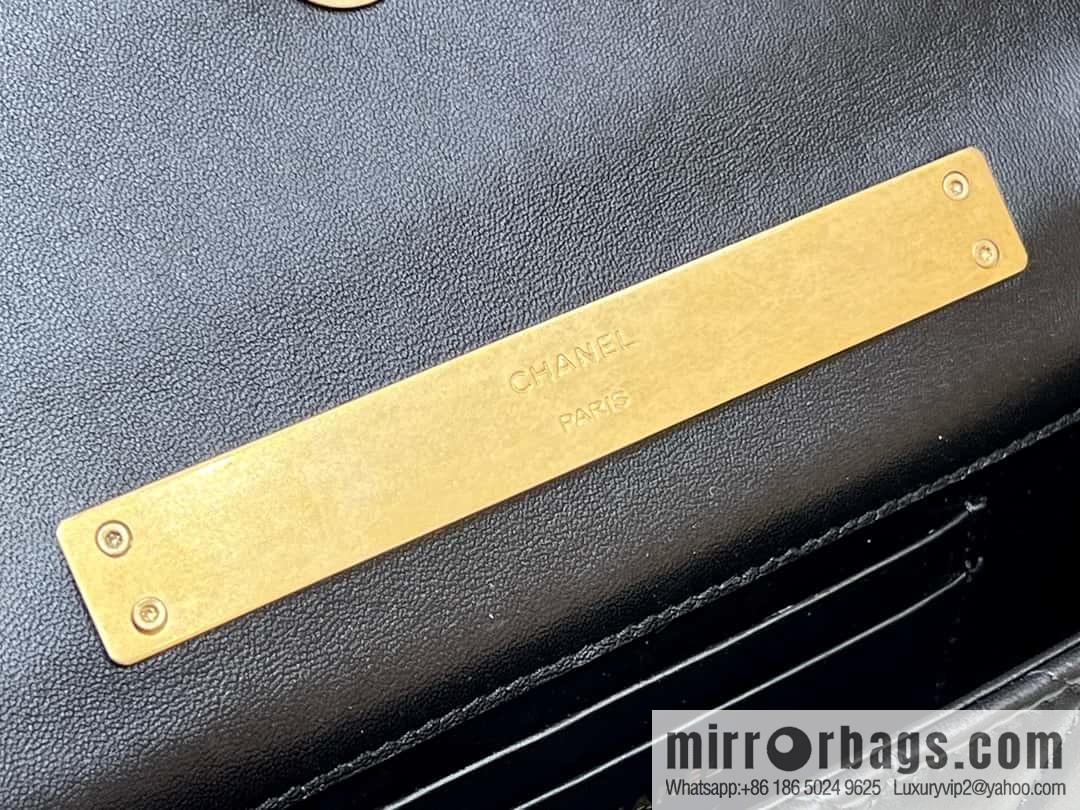 CHANEL 22b autumn and winter new trailer series Kelly enamel handle bag AP2946