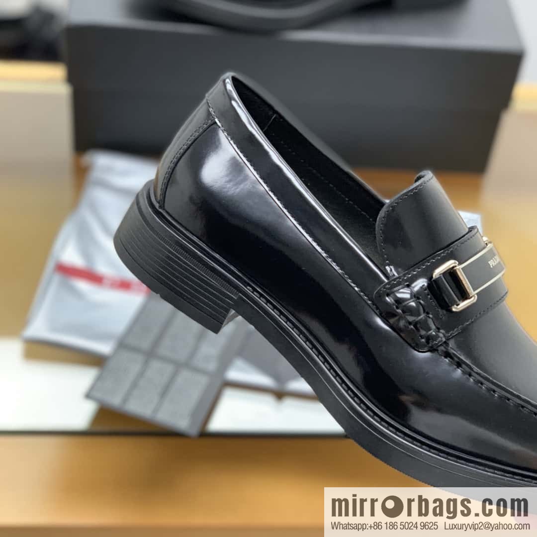 PRADA Prada men's loafers crafted in black smooth cow leather (fabric)