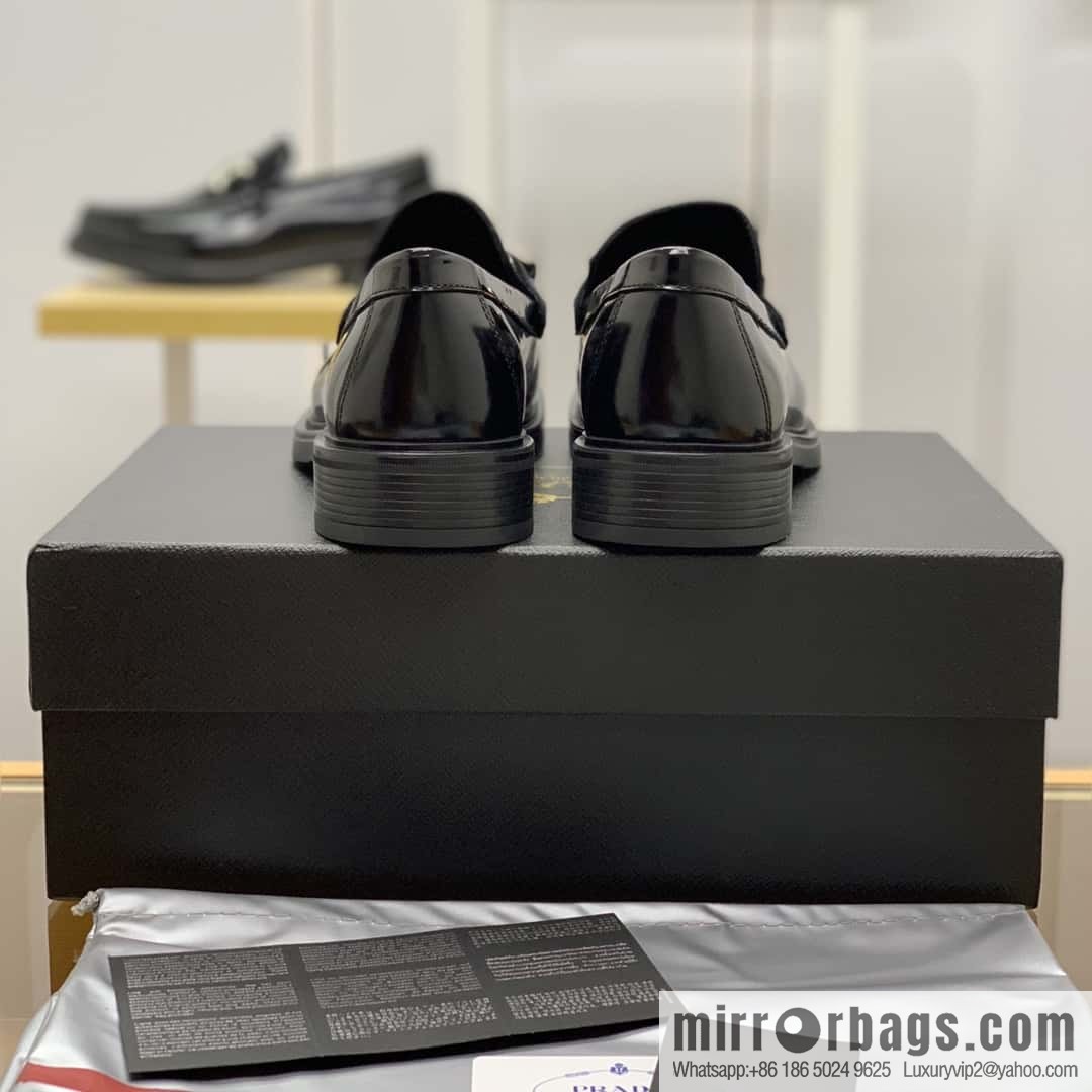 PRADA Prada men's loafers crafted in black smooth cow leather (fabric)