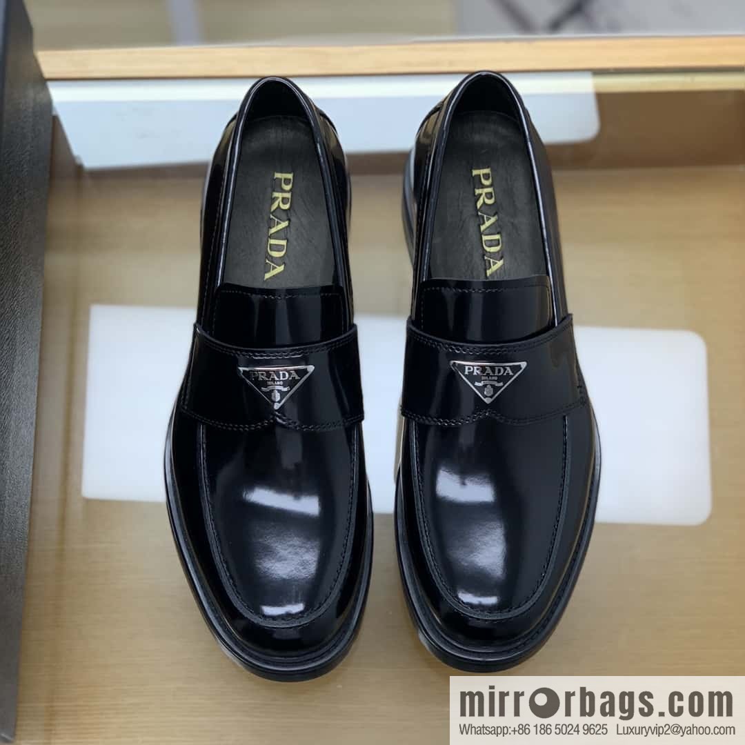 PRADA Prada men's loafers crafted in black smooth cow leather (fabric)