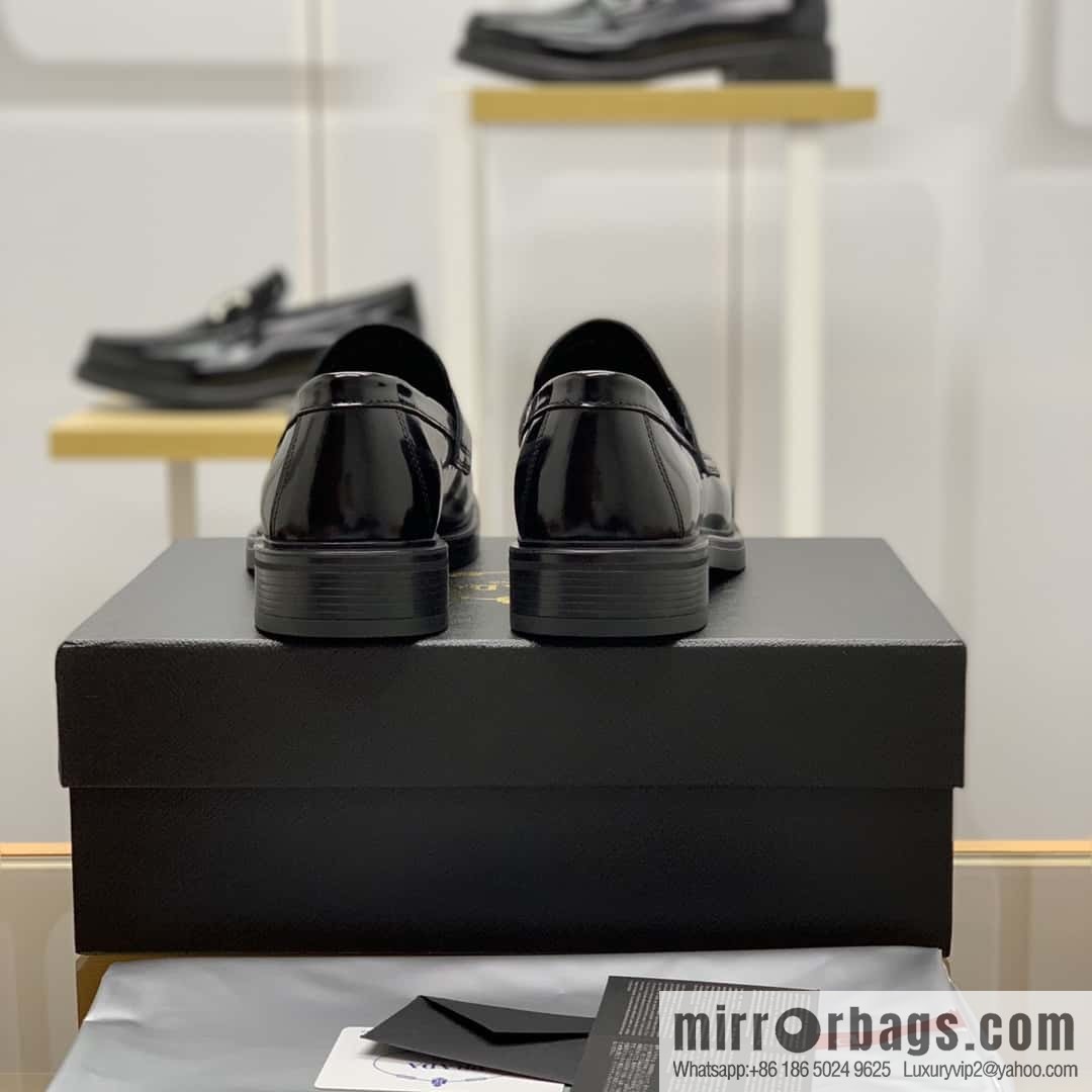 PRADA Prada men's loafers crafted in black smooth cow leather (fabric)