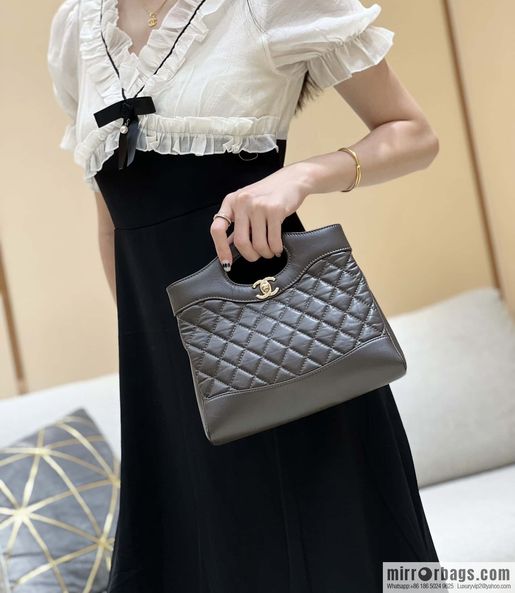 CHANEL 23A Superior Handicraft Series 31bag mini AS4133