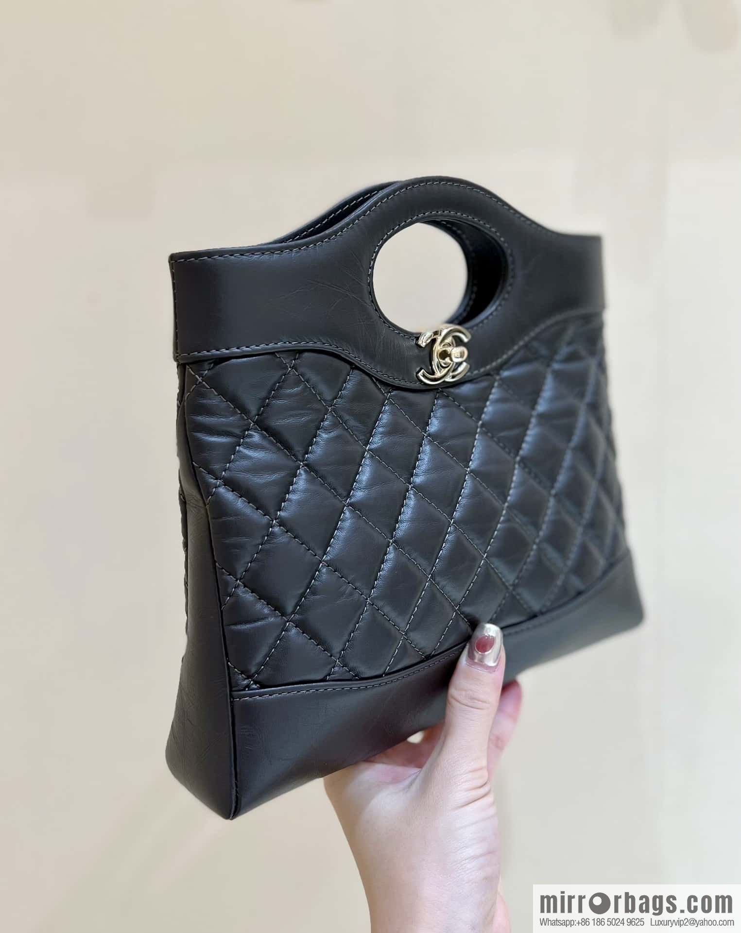 CHANEL 23A Superior Handicraft Series 31bag mini AS4133