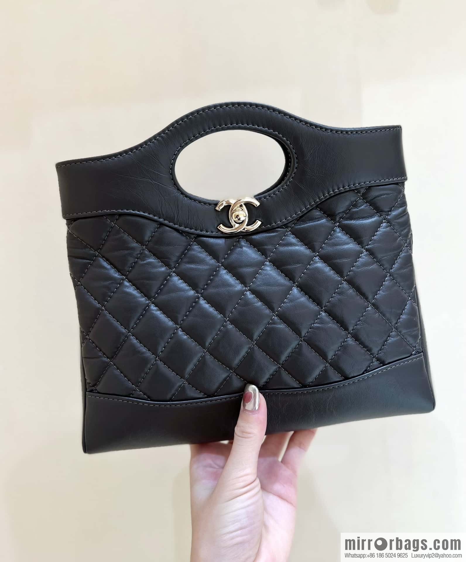 CHANEL 23A Superior Handicraft Series 31bag mini AS4133