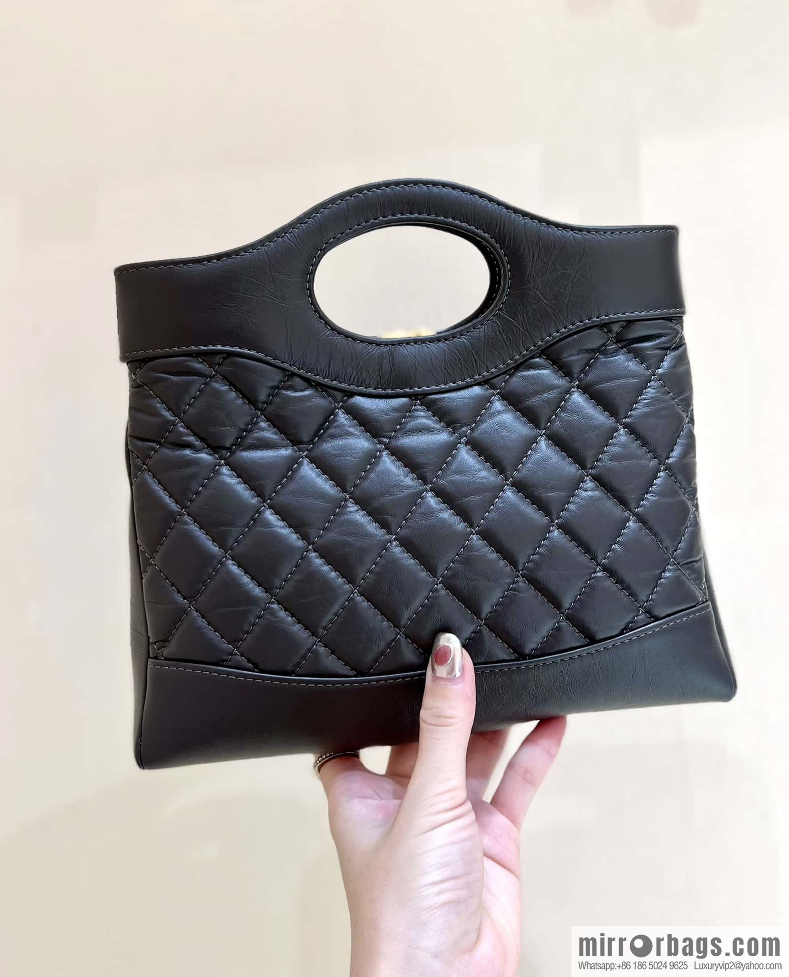 CHANEL 23A Superior Handicraft Series 31bag mini AS4133
