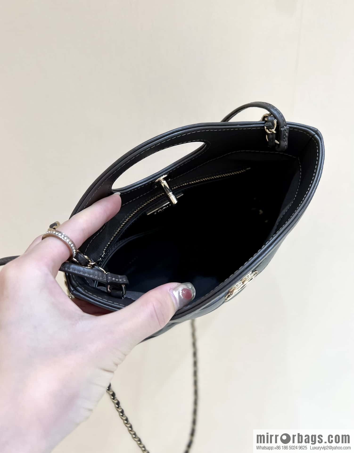 CHANEL 23A Superior Handicraft Series 31bag mini AS4133
