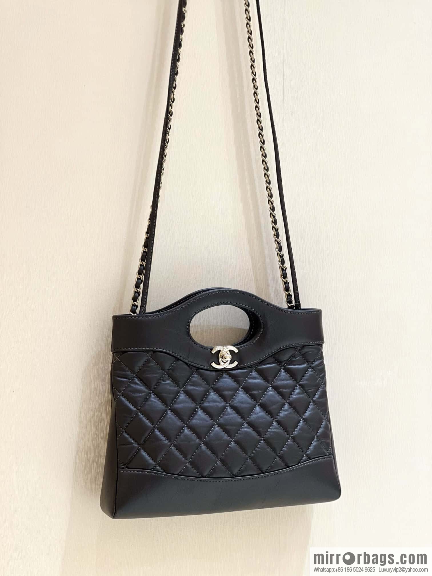 CHANEL 23A Superior Handicraft Series 31bag mini AS4133