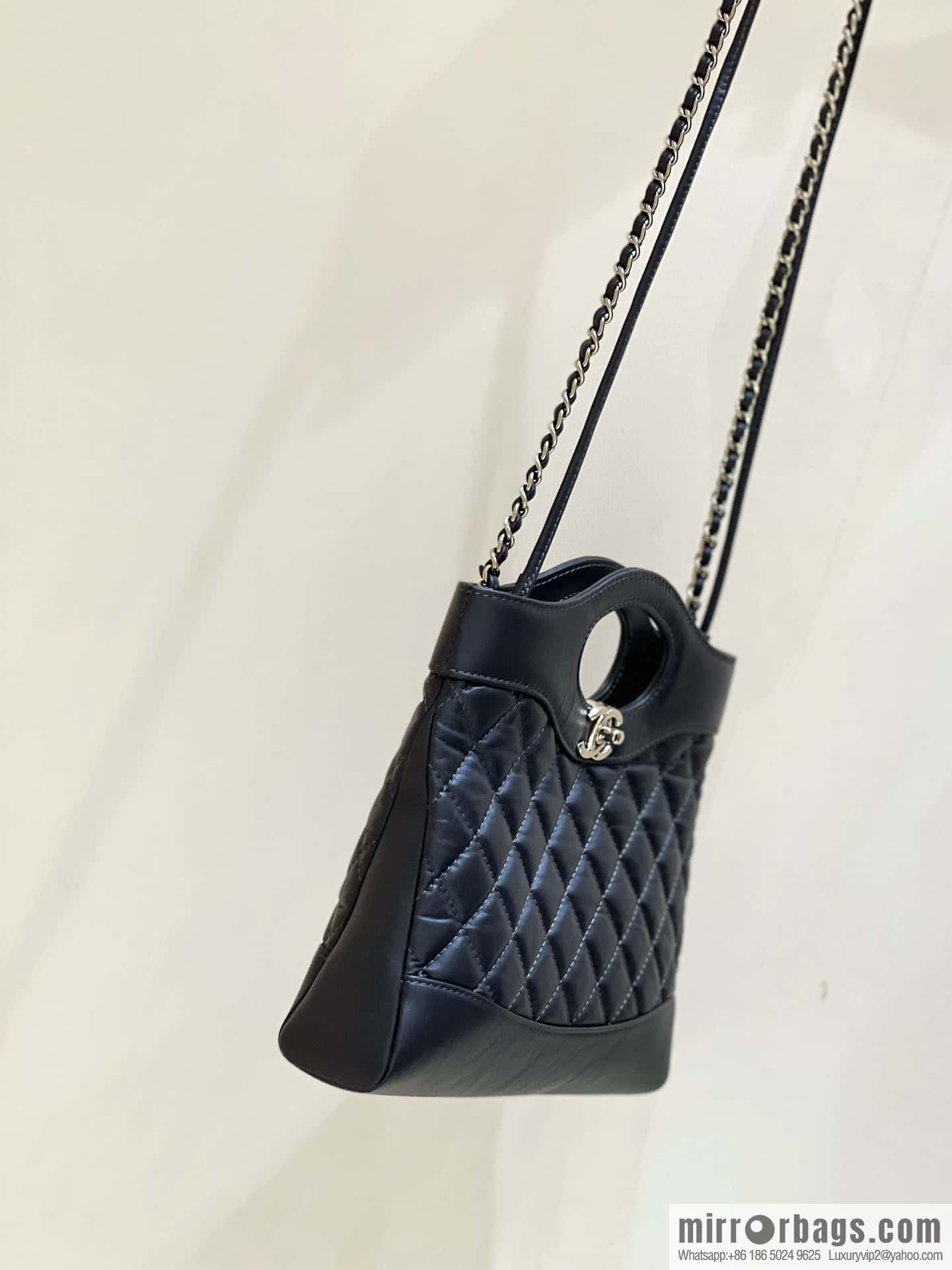CHANEL 23A Superior Handicraft Series 31bag mini AS4133