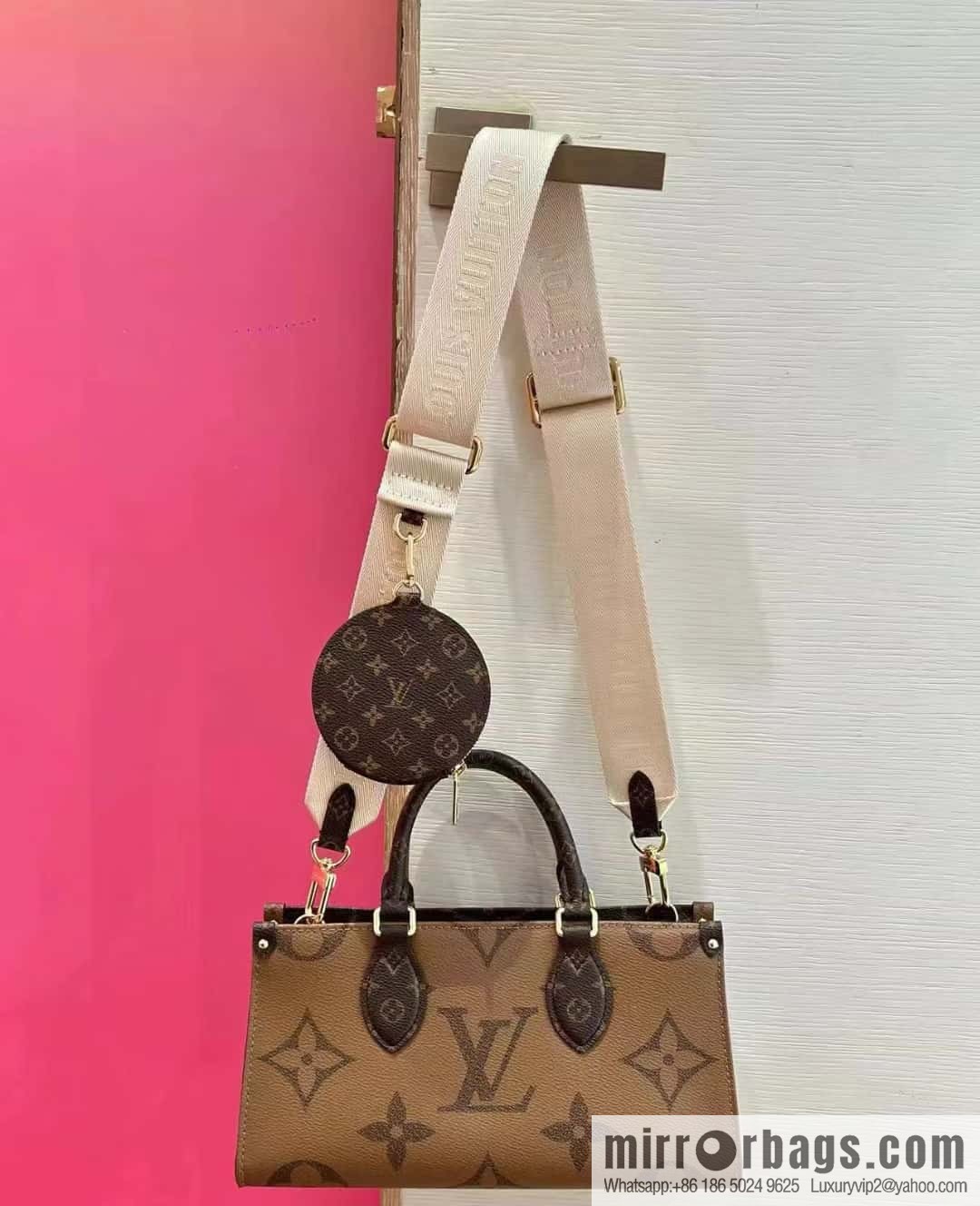 LV M46653 OnTheGo East West