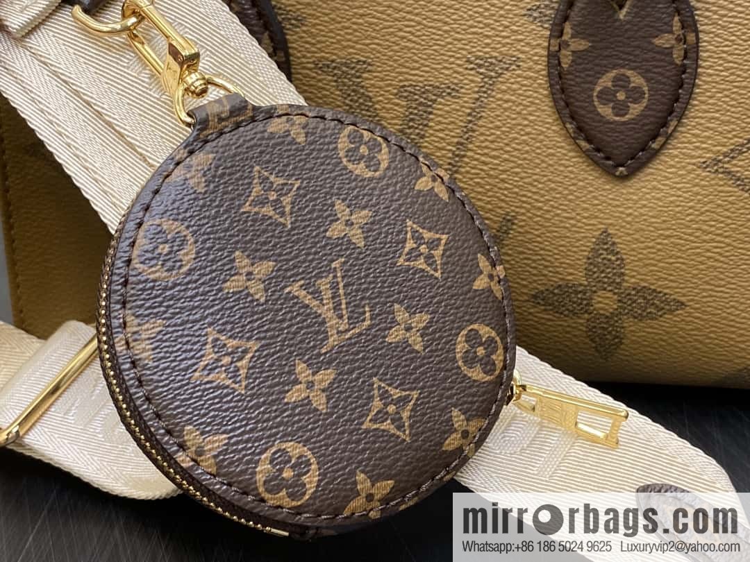 LV M46653 OnTheGo East West