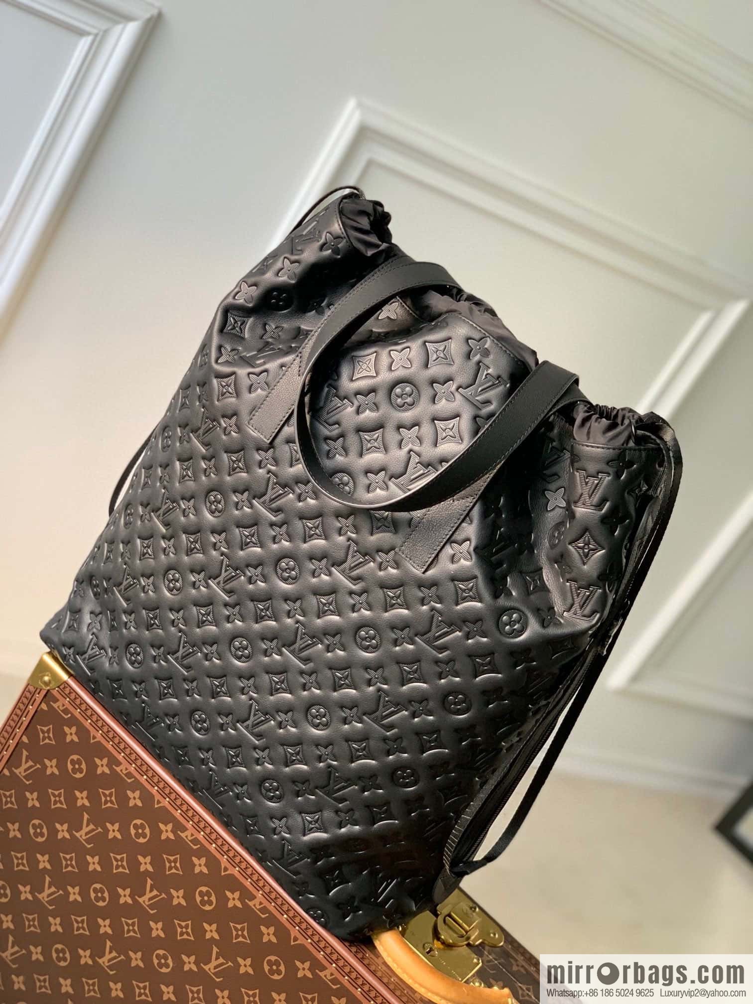 LV M46554 Helmet Bag
