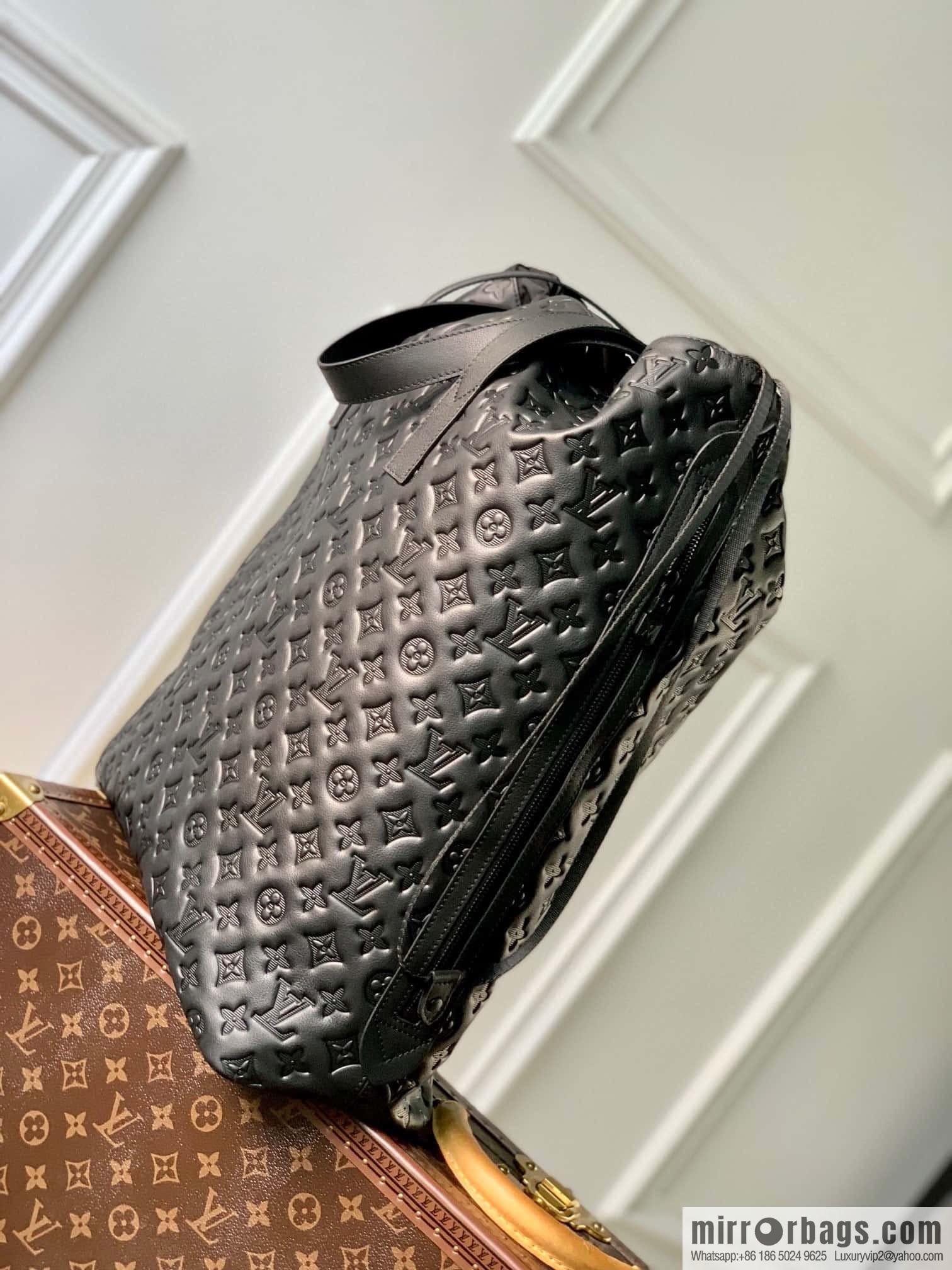LV M46554 Helmet Bag