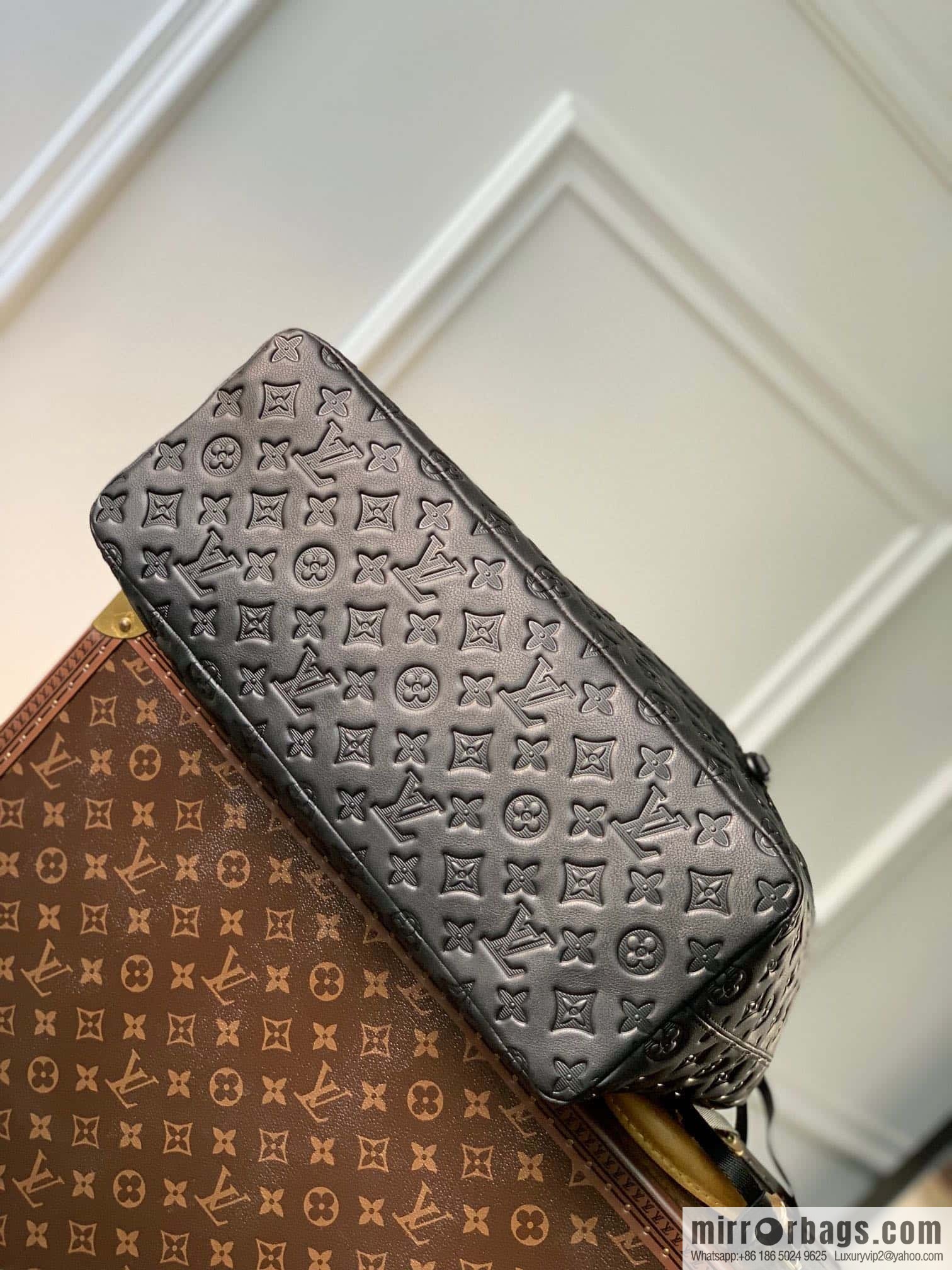 LV M46554 Helmet Bag