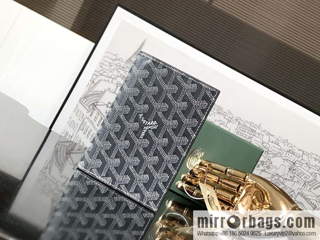 Goyard Grenelle passport holder 7706