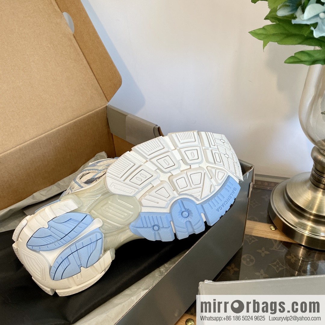 𝐁𝐚𝐥𝐞𝐧𝐜𝐢𝐚𝐠𝐚 𝐑𝐮𝐧𝐧𝐞𝐫| seven generations. Vintage do old dad sneakers