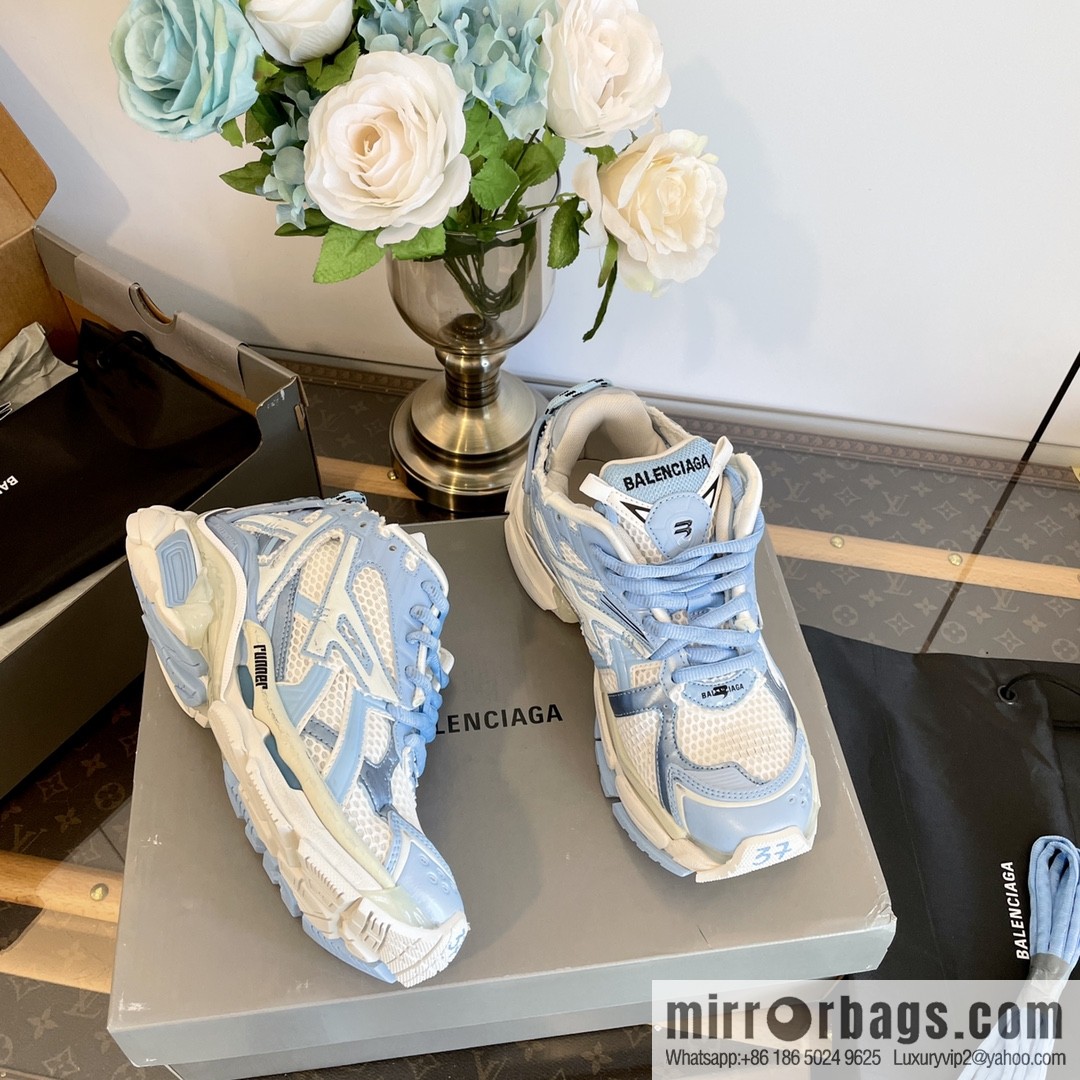 𝐁𝐚𝐥𝐞𝐧𝐜𝐢𝐚𝐠𝐚 𝐑𝐮𝐧𝐧𝐞𝐫| seven generations. Vintage do old dad sneakers