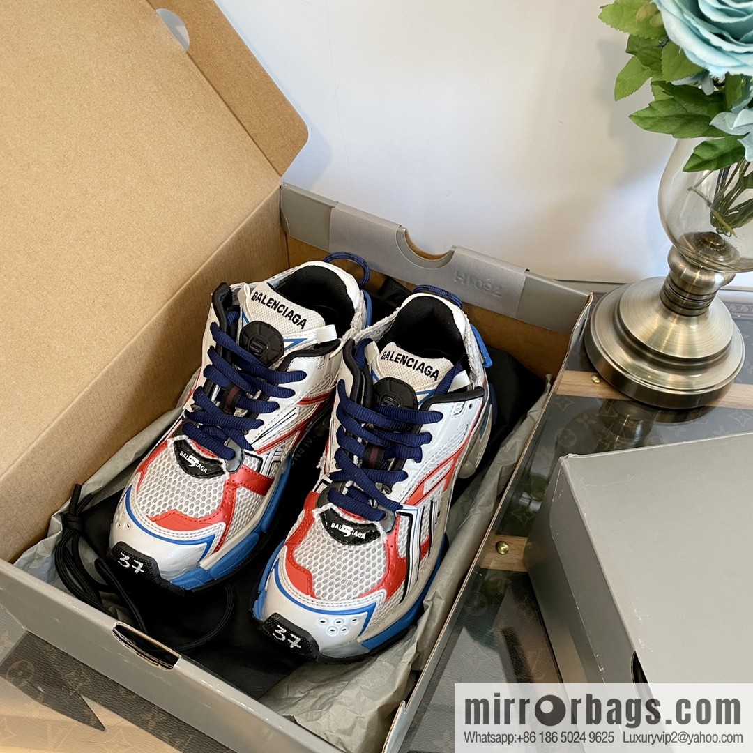 𝐁𝐚𝐥𝐞𝐧𝐜𝐢𝐚𝐠𝐚 𝐑𝐮𝐧𝐧𝐞𝐫| seven generations. Vintage do old dad sneakers