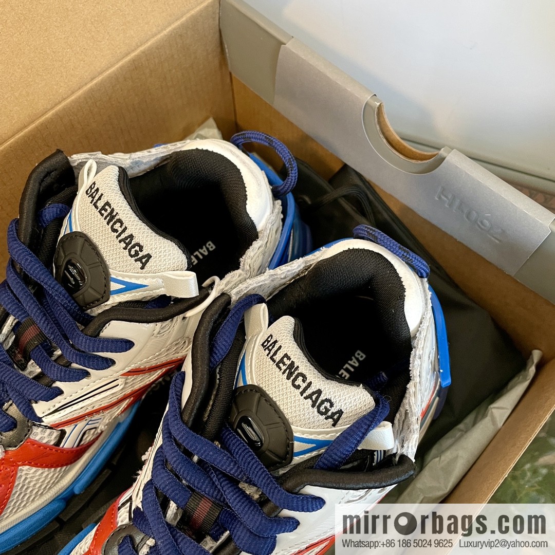 𝐁𝐚𝐥𝐞𝐧𝐜𝐢𝐚𝐠𝐚 𝐑𝐮𝐧𝐧𝐞𝐫| seven generations. Vintage do old dad sneakers