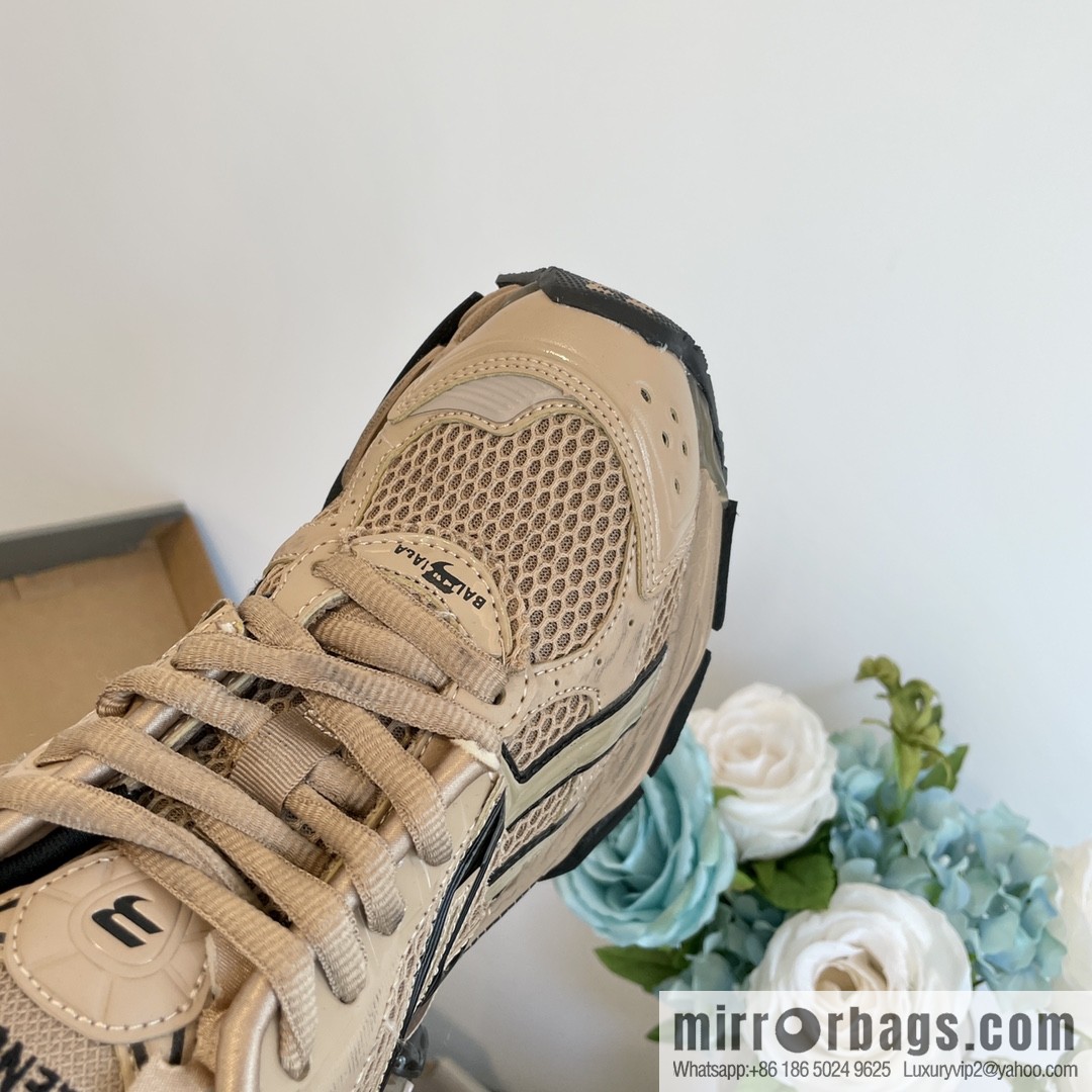 𝐁𝐚𝐥𝐞𝐧𝐜𝐢𝐚𝐠𝐚 𝐑𝐮𝐧𝐧𝐞𝐫| seven generations. Vintage do old dad sneakers