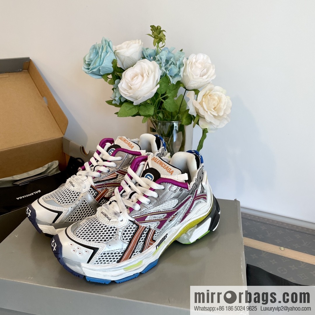 𝐁𝐚𝐥𝐞𝐧𝐜𝐢𝐚𝐠𝐚 𝐑𝐮𝐧𝐧𝐞𝐫| seven generations. Vintage do old dad sneakers