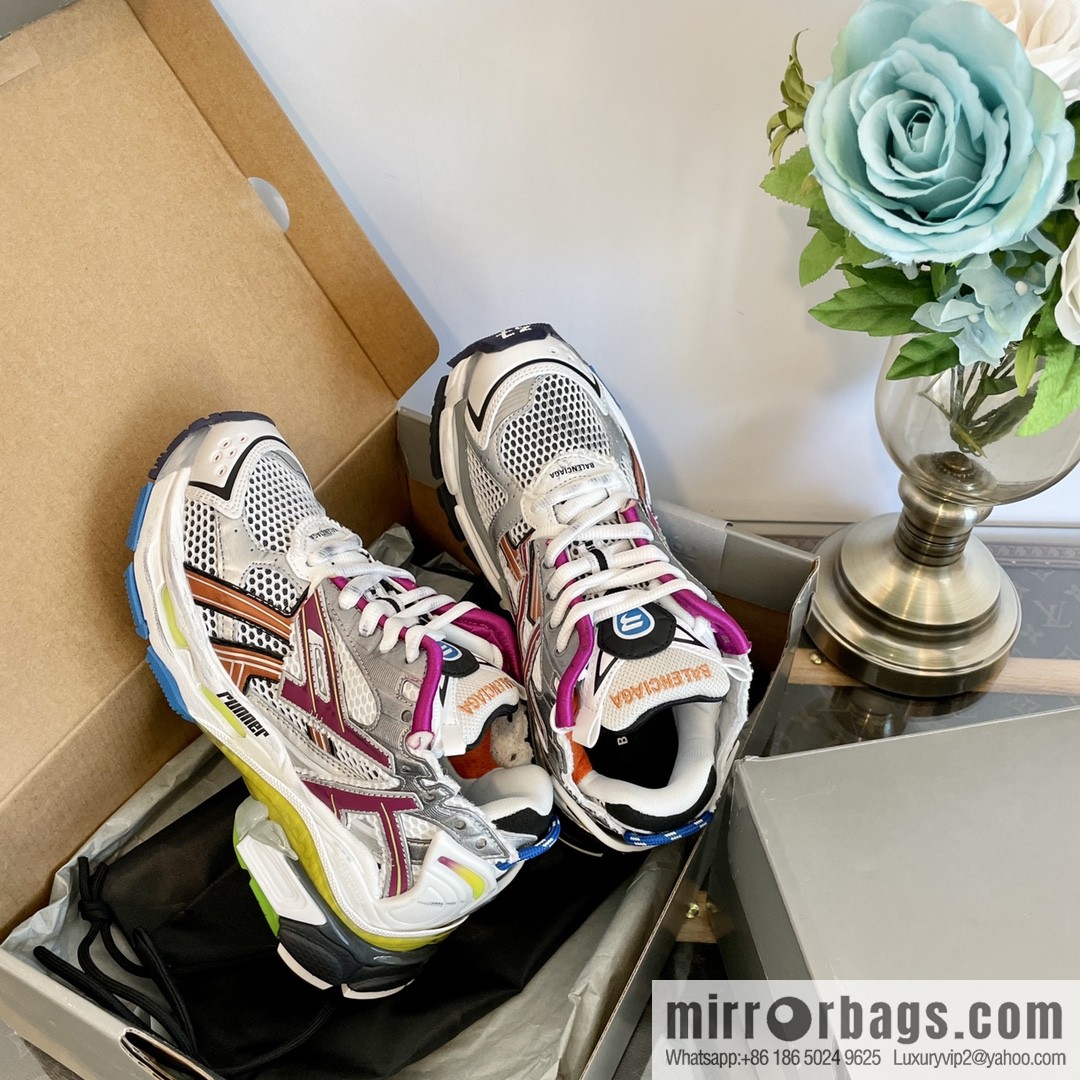 𝐁𝐚𝐥𝐞𝐧𝐜𝐢𝐚𝐠𝐚 𝐑𝐮𝐧𝐧𝐞𝐫| seven generations. Vintage do old dad sneakers