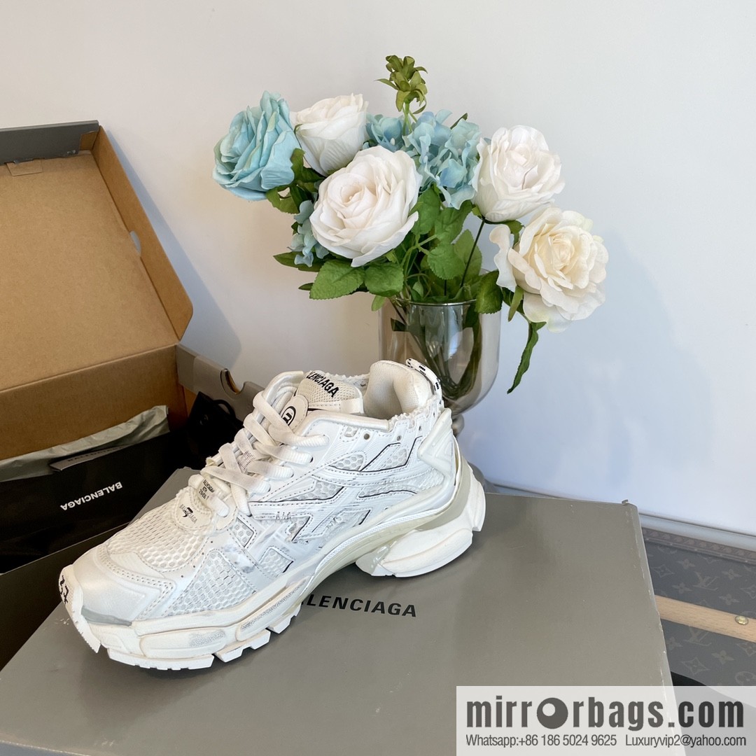 𝐁𝐚𝐥𝐞𝐧𝐜𝐢𝐚𝐠𝐚 𝐑𝐮𝐧𝐧𝐞𝐫| seven generations. Vintage do old dad sneakers