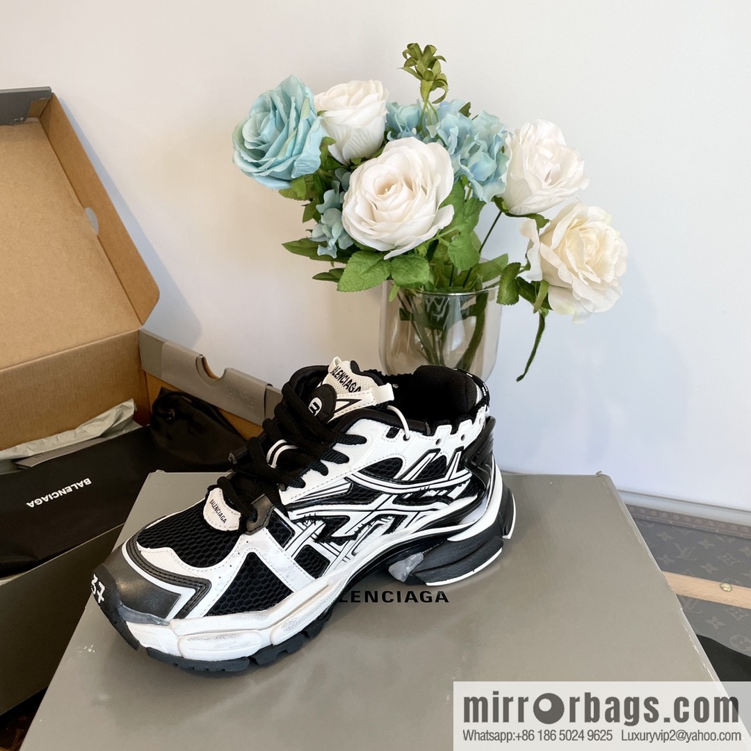 𝐁𝐚𝐥𝐞𝐧𝐜𝐢𝐚𝐠𝐚 𝐑𝐮𝐧𝐧𝐞𝐫| seven generations. Vintage do old dad sneakers