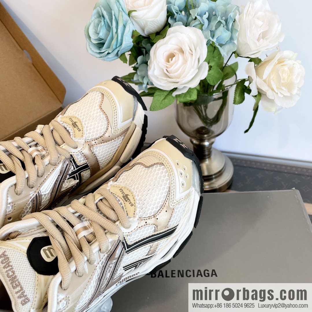 𝐁𝐚𝐥𝐞𝐧𝐜𝐢𝐚𝐠𝐚 𝐑𝐮𝐧𝐧𝐞𝐫| seven generations. Vintage do old dad sneakers