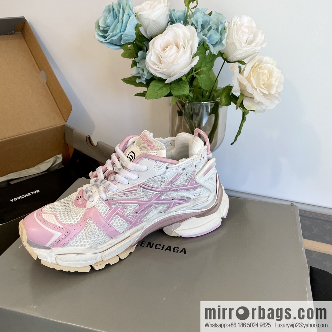 𝐁𝐚𝐥𝐞𝐧𝐜𝐢𝐚𝐠𝐚 𝐑𝐮𝐧𝐧𝐞𝐫| seven generations. Vintage do old dad sneakers