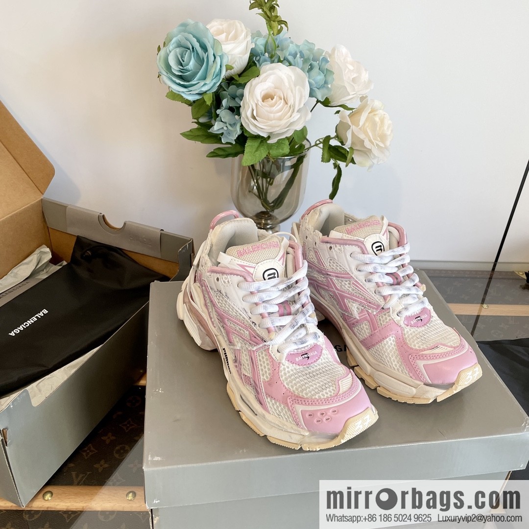 𝐁𝐚𝐥𝐞𝐧𝐜𝐢𝐚𝐠𝐚 𝐑𝐮𝐧𝐧𝐞𝐫| seven generations. Vintage do old dad sneakers