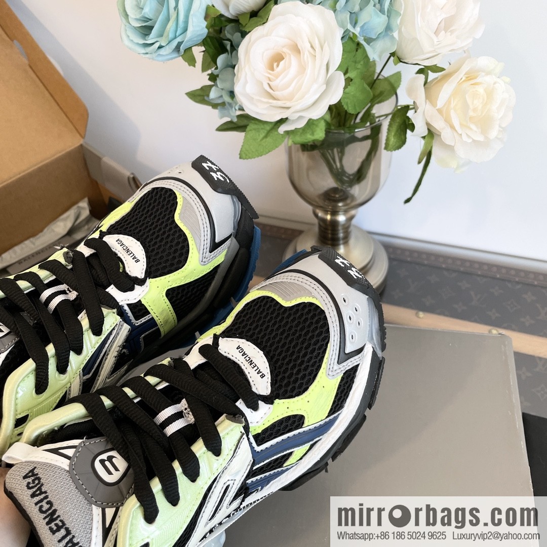 𝐁𝐚𝐥𝐞𝐧𝐜𝐢𝐚𝐠𝐚 𝐑𝐮𝐧𝐧𝐞𝐫| seven generations. Vintage do old dad sneakers