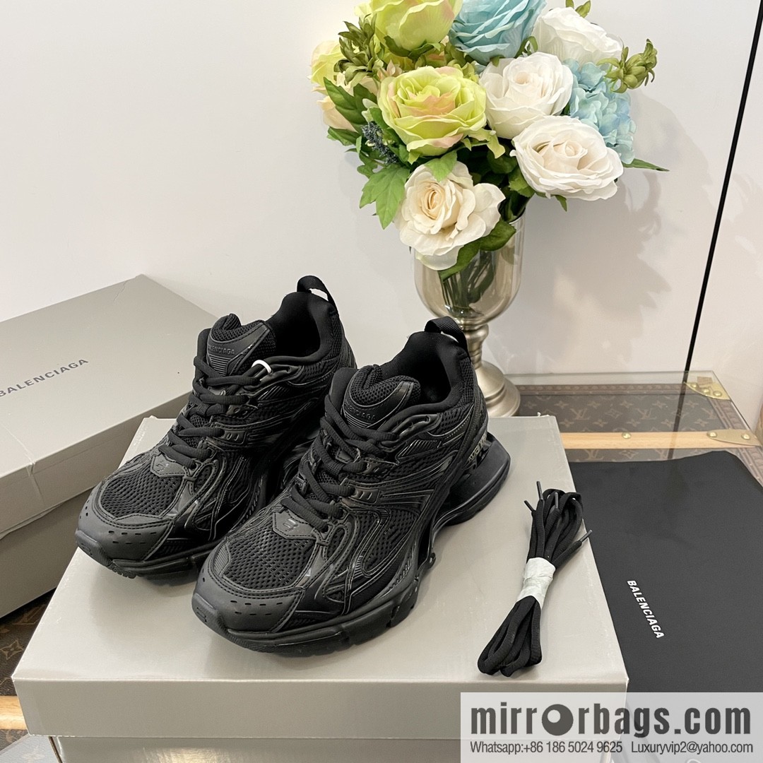 𝐁𝐚𝐥𝐞𝐧𝐜𝐢𝐚𝐠𝐚|||𝐗-𝐏𝐚𝐧𝐝𝐞𝐫 series. Vintage old spring shoes
