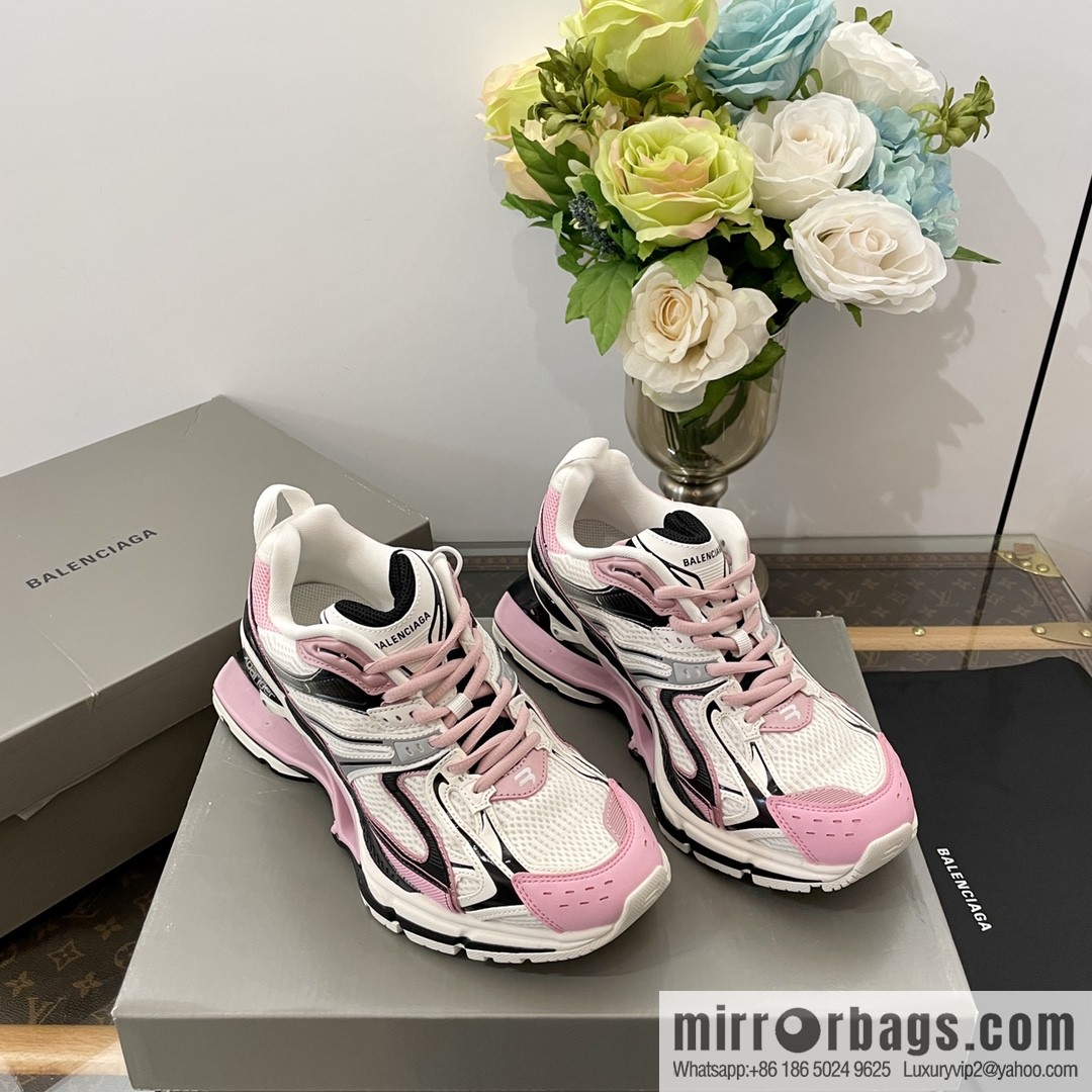 𝐁𝐚𝐥𝐞𝐧𝐜𝐢𝐚𝐠𝐚|||𝐗-𝐏𝐚𝐧𝐝𝐞𝐫 series. Vintage old spring shoes