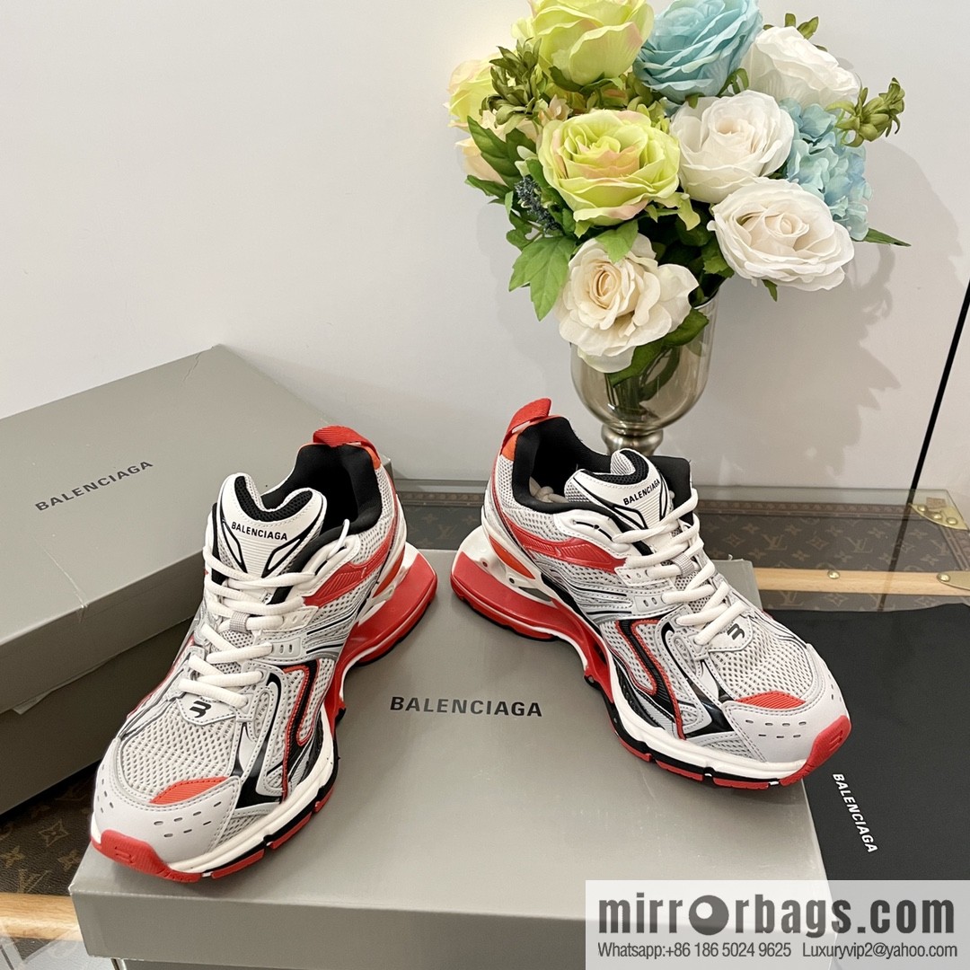𝐁𝐚𝐥𝐞𝐧𝐜𝐢𝐚𝐠𝐚|||𝐗-𝐏𝐚𝐧𝐝𝐞𝐫 series. Vintage old spring shoes