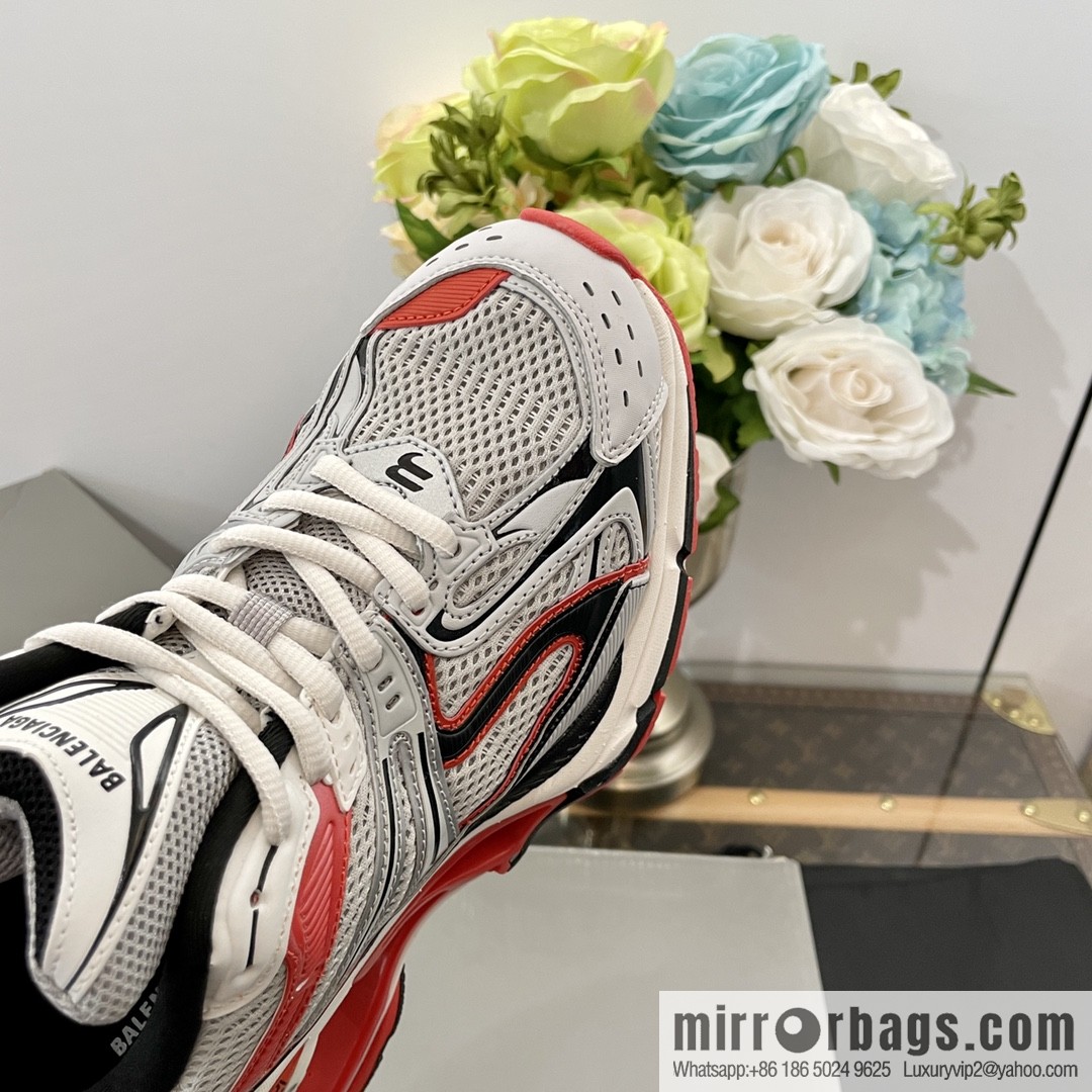 𝐁𝐚𝐥𝐞𝐧𝐜𝐢𝐚𝐠𝐚|||𝐗-𝐏𝐚𝐧𝐝𝐞𝐫 series. Vintage old spring shoes