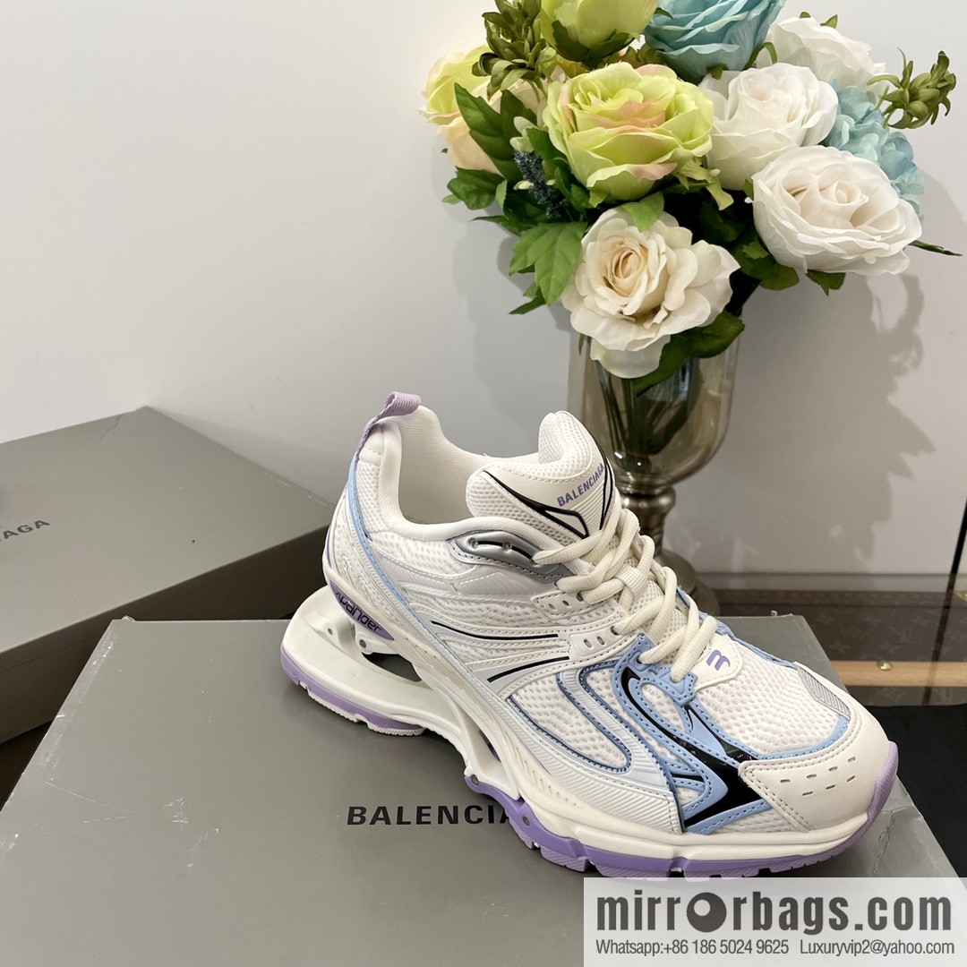 𝐁𝐚𝐥𝐞𝐧𝐜𝐢𝐚𝐠𝐚|||𝐗-𝐏𝐚𝐧𝐝𝐞𝐫 series. Vintage old spring shoes