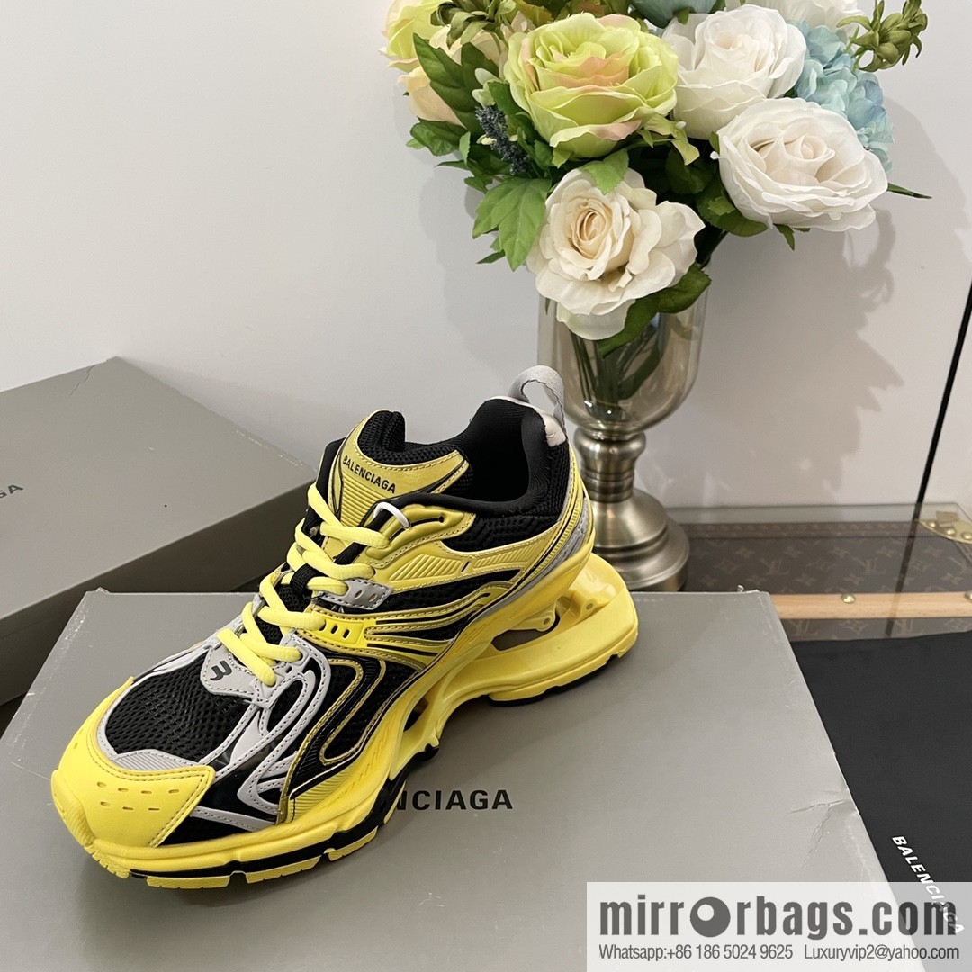 𝐁𝐚𝐥𝐞𝐧𝐜𝐢𝐚𝐠𝐚|||𝐗-𝐏𝐚𝐧𝐝𝐞𝐫 series. Vintage old spring shoes
