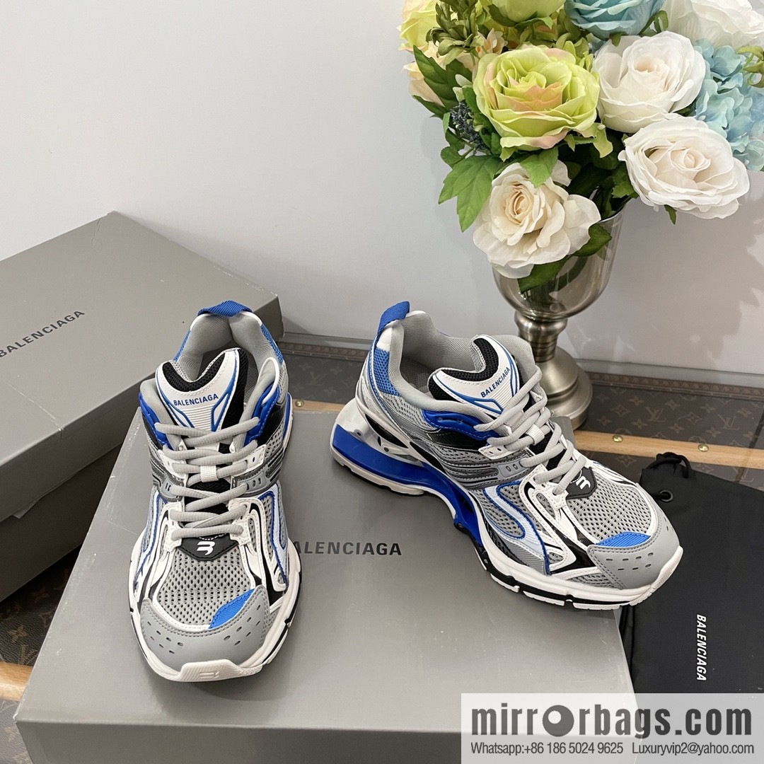 𝐁𝐚𝐥𝐞𝐧𝐜𝐢𝐚𝐠𝐚|||𝐗-𝐏𝐚𝐧𝐝𝐞𝐫 series. Vintage old spring shoes