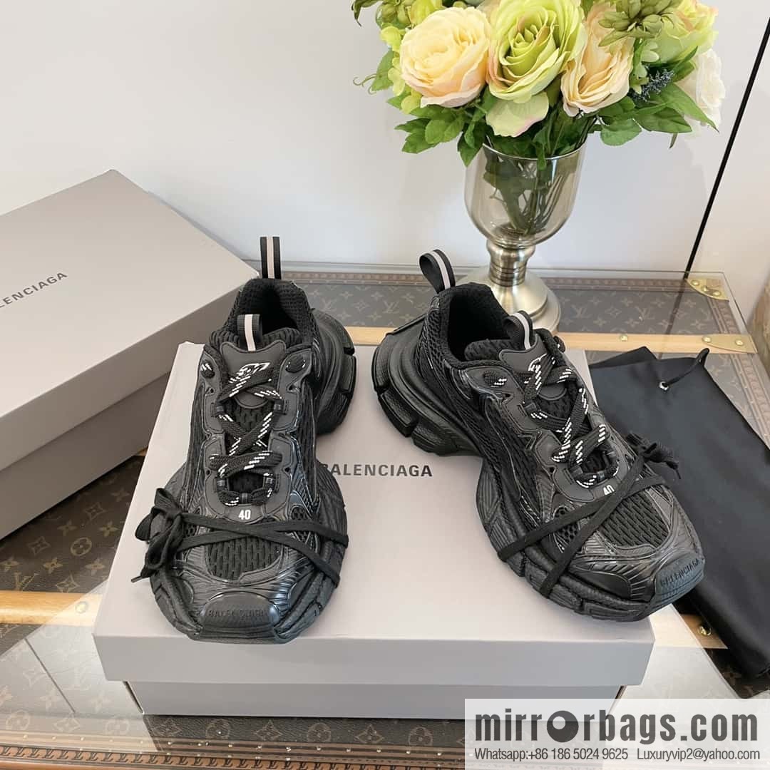 ๐๐๐ฅ๐๐ง๐๐ข๐๐ ๐โข 3 ๐๐|||๐๐๐๐ new Vintage old sports dad shoes