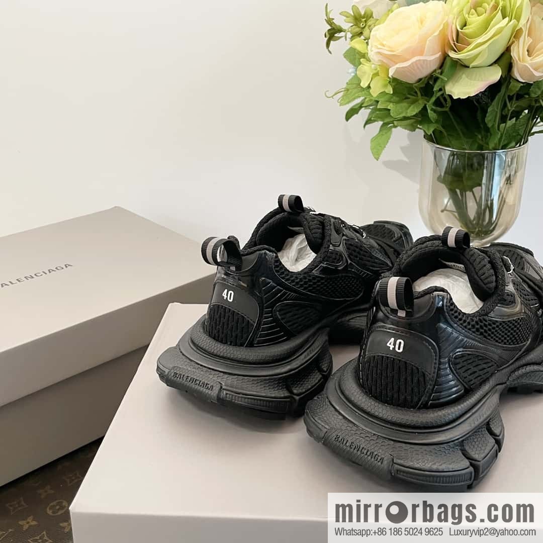 ๐๐๐ฅ๐๐ง๐๐ข๐๐ ๐โข 3 ๐๐|||๐๐๐๐ new Vintage old sports dad shoes
