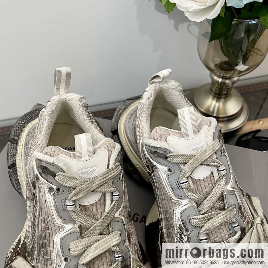 ๐๐๐ฅ๐๐ง๐๐ข๐๐ ๐โข 3 ๐๐|||๐๐๐๐ new Vintage old sports dad shoes
