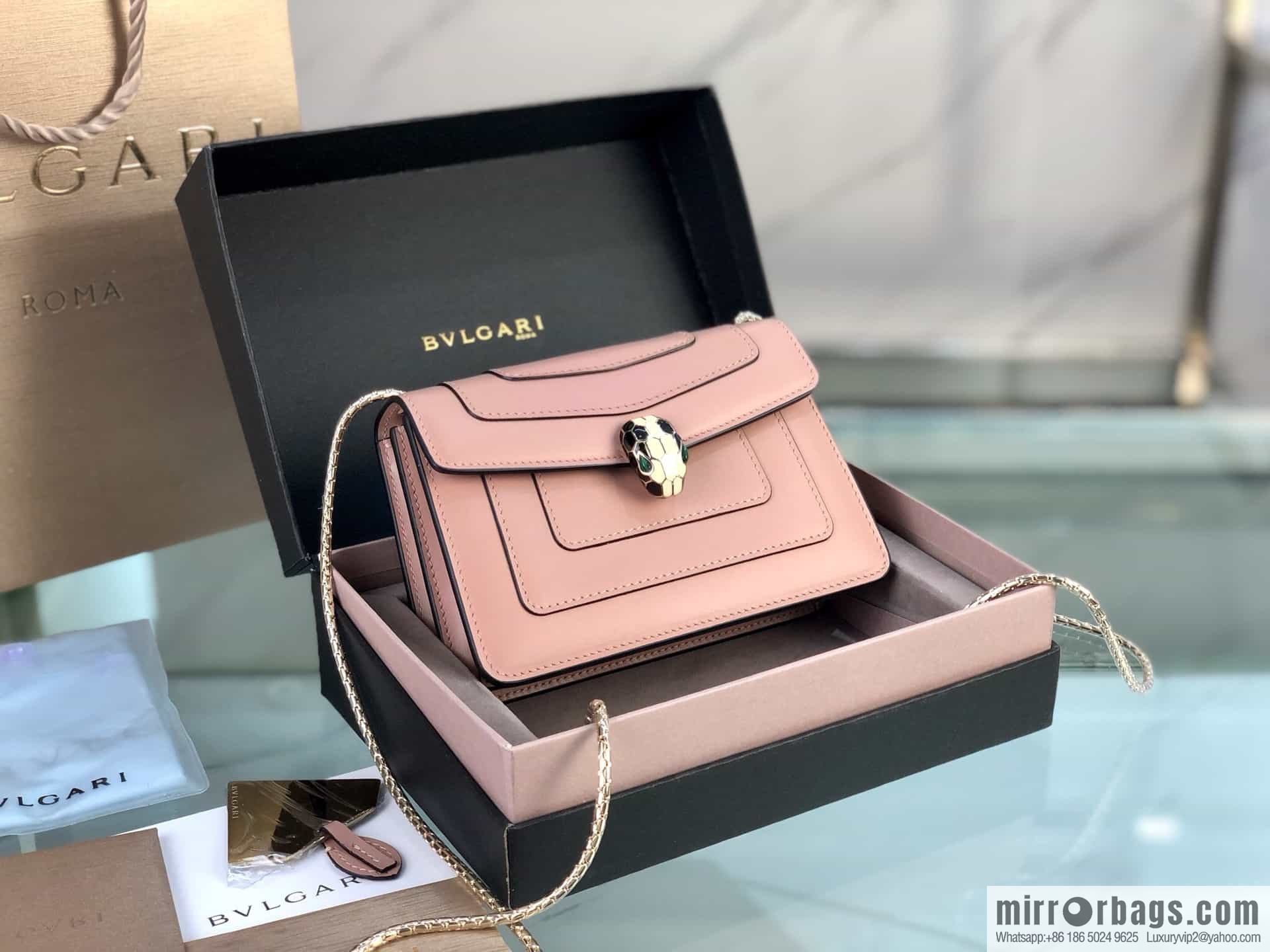 [Bvlgari] Bulgari counter new iconic Serpenti Forever mini double-layer snakehead bag Model: 288113