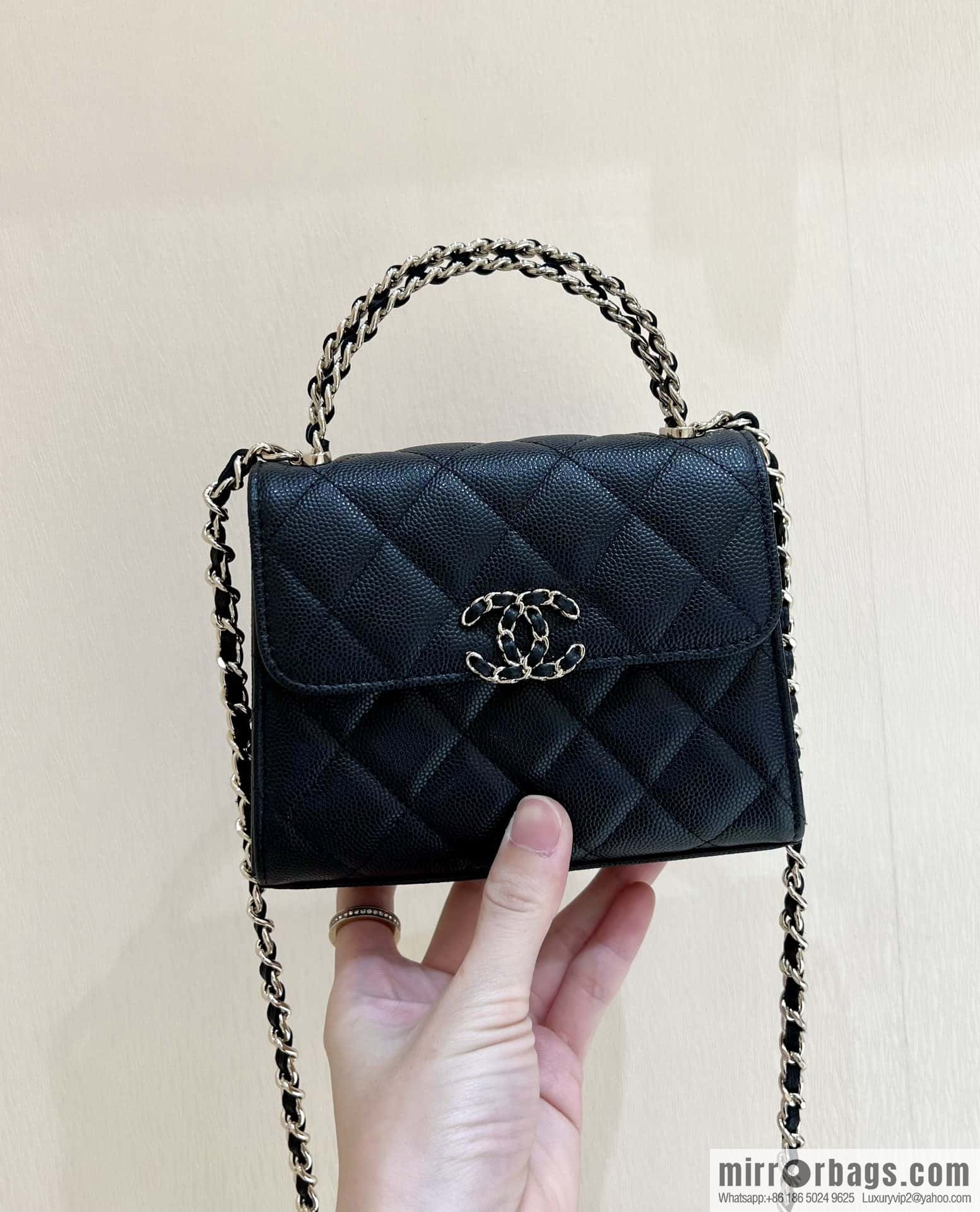 CHANEL 23P spring and summer trailer series Kelly leather handle bag AP3237 black