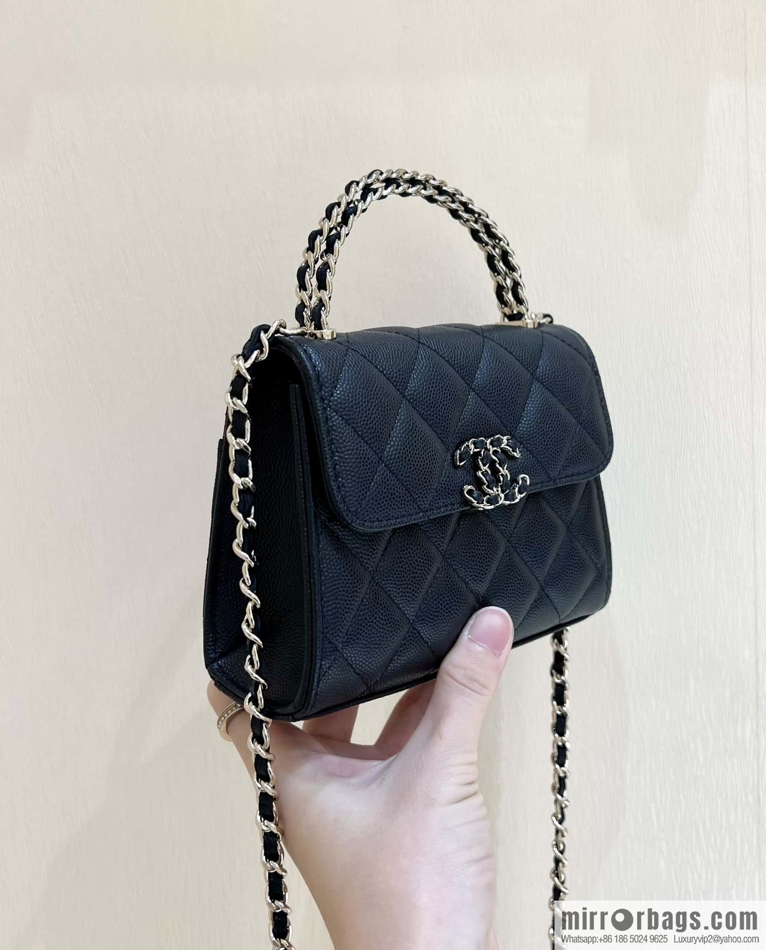 CHANEL 23P spring and summer trailer series Kelly leather handle bag AP3237 black