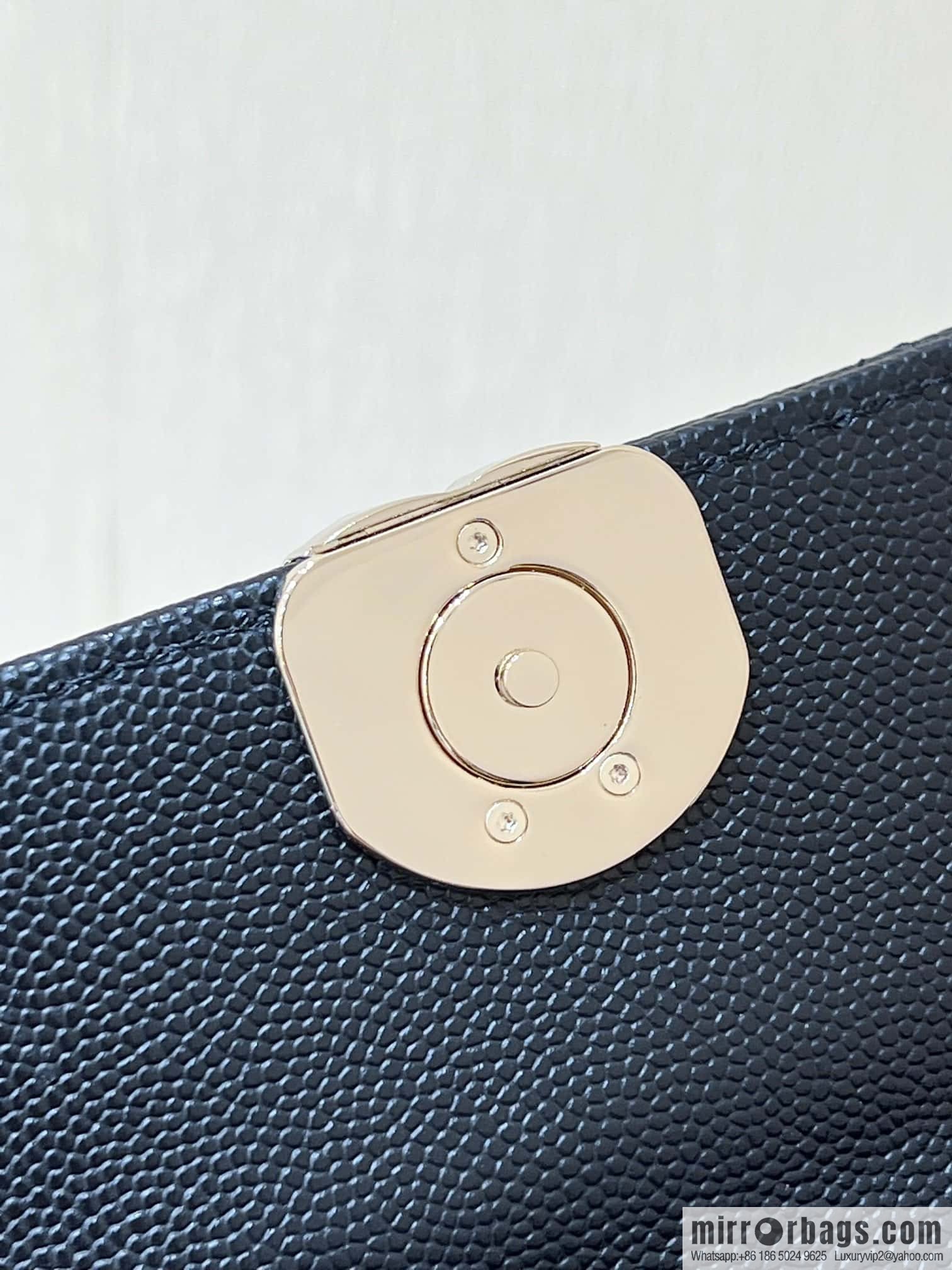 CHANEL 23P spring and summer trailer series Kelly leather handle bag AP3237 black