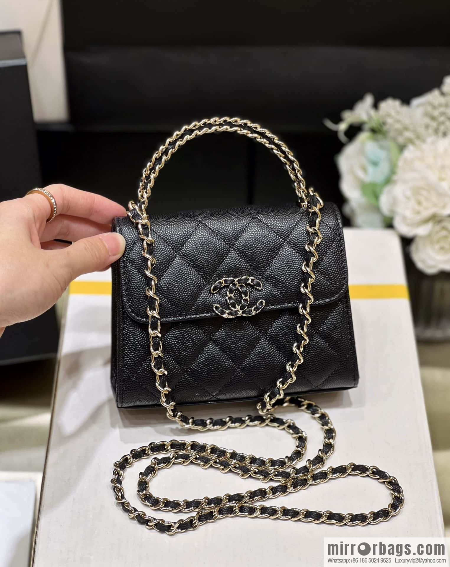 CHANEL 23P spring and summer trailer series Kelly leather handle bag AP3237 black