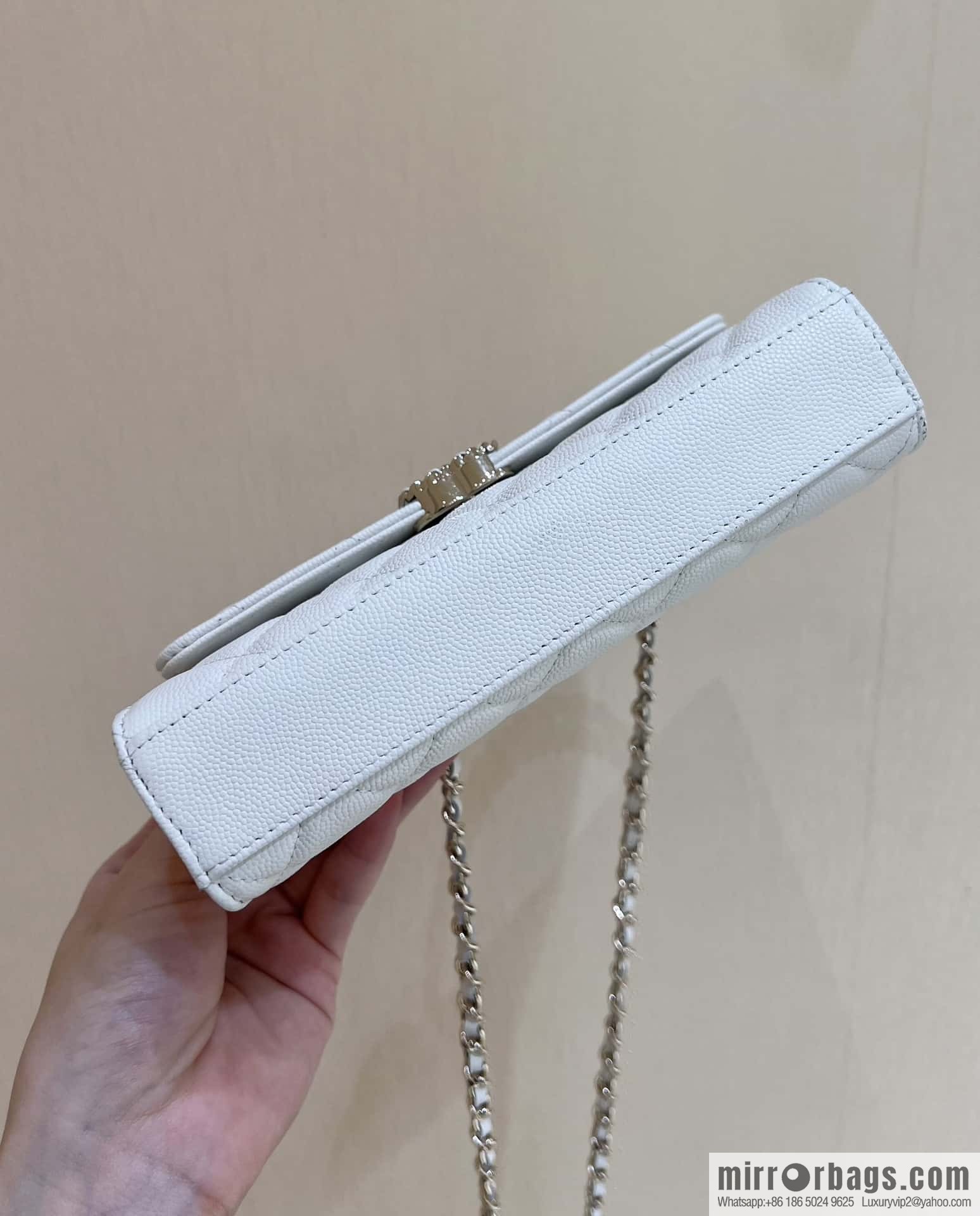 CHANEL 23P spring and summer trailer series Kelly leather handle bag AP3238 white