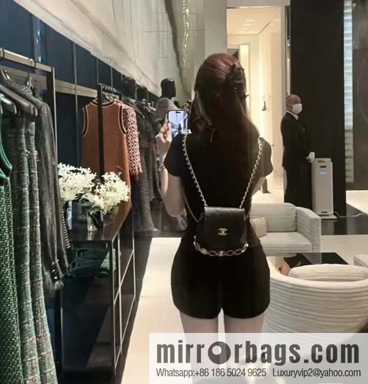 CHANEL 23B autumn and winter trailer series, badge double backpack AS4275